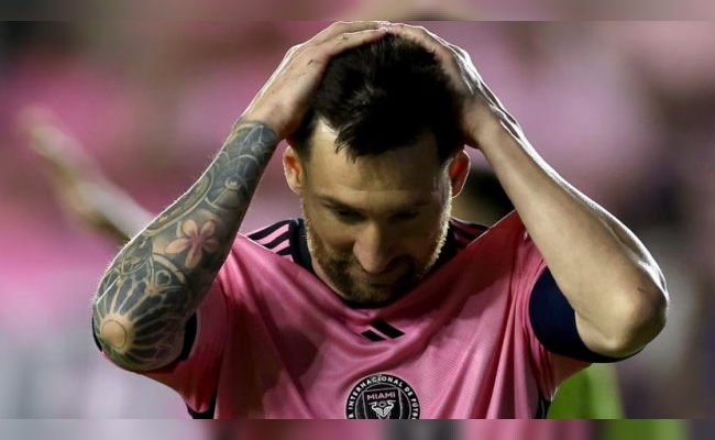 Messi sufrió una lesión a días de volver a jugar con la Selección