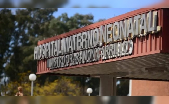 Abandonaron a una bebé de dos meses en la puerta de una casa en Córdoba