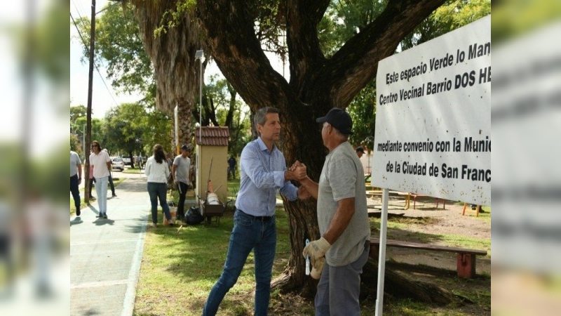 "La Muni en tu Barrio" llegó a Dos Hermanos con acciones para optimizar los servicios en el sector