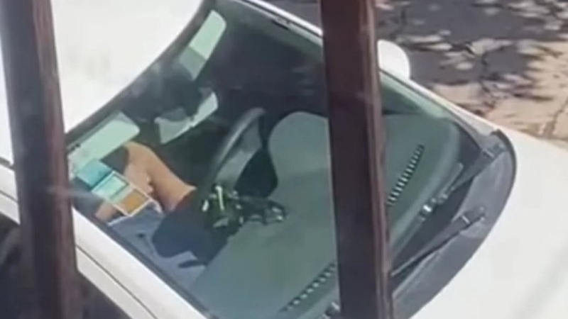 Detuvieron a un joven por mastubarse frente a un colegio local
