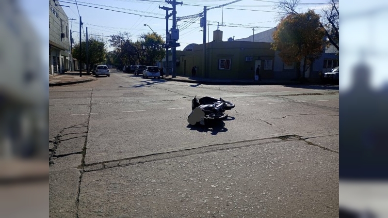 Accidente de Tránsito: motociclista lesionada