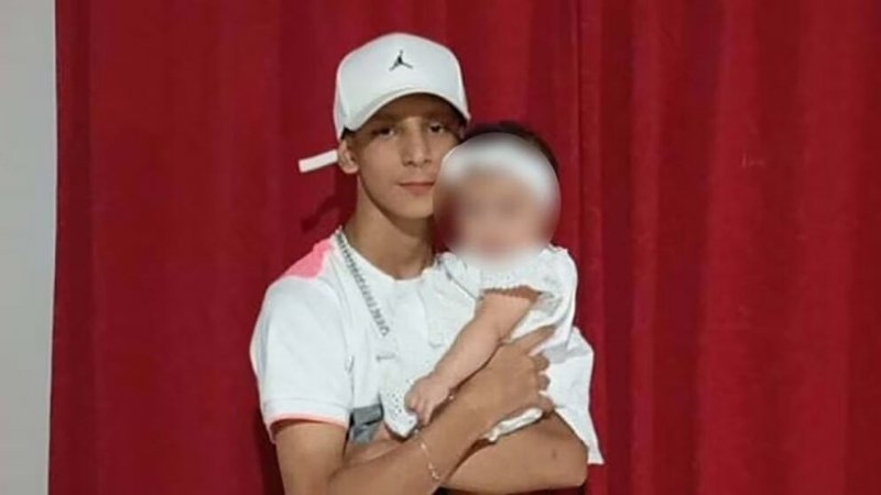 “Lo fue a saludar, sacó un cuchillo y lo apuñaló“: un chico de 13 años mató a otro de 16