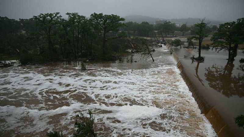 Asciende ya a 68 el número de muertos por las inundaciones en Texas