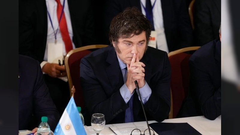 La mega motosierra de Milei: el Gobierno disuelve 7 organismos clave del Estado y hay conmoción