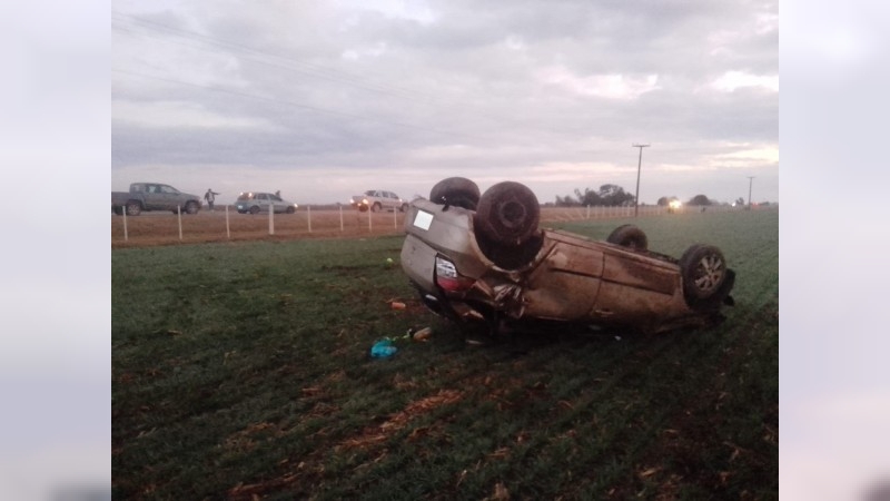 Grave accidente en ruta cerca de Sacanta: dos jóvenes resultaron heridos