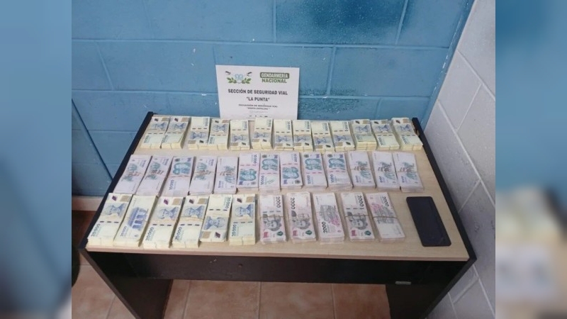 Un hombre viajaba desde Córdoba con más de 50 millones de pesos y fue detenido