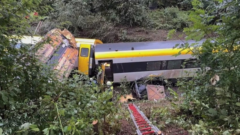Un tren descarriló en el sur de Alemania: 3 muertos y varios heridos