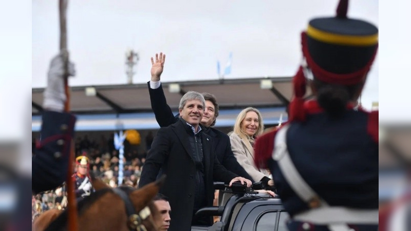 "No llegan a fin de mes": la encuesta que preocupa a Javier Milei y Luis Caputo en un año electoral