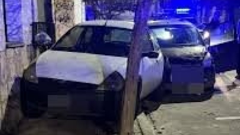 Manejaba borracho, chocó un auto estacionado y fue detenido: tenía 2.19 de alcohol