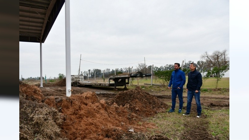 Bernarte supervisó la obra del Polideportivo en Barrio San Cayetano
