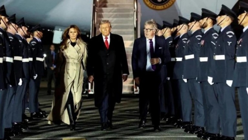 Trump llegó a Londres para visita oficial en medio de las protestas