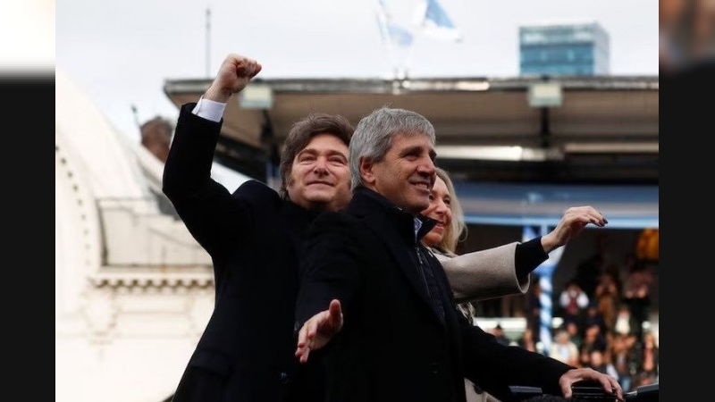 Tras la seguidilla de derrotas, Milei aplica cambios políticos, pero mantiene sin variaciones el plan económico