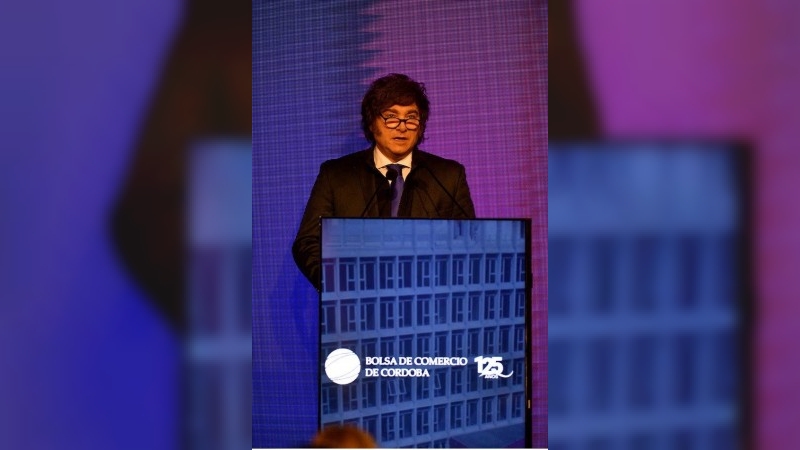 Javier Milei disertó en la Bolsa de Comercio de Córdoba en el marco del aniversario 125 de la institución.