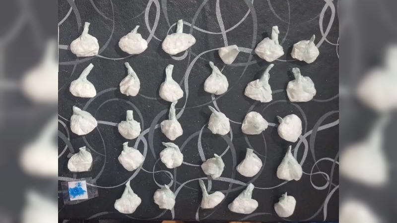 Iba con cocaína en moto por una ruta de Córdoba y terminó detenido