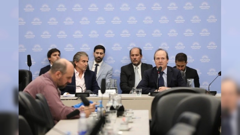 El secretario explicó la política energética que implementará el Poder Ejecutivo en el 2026