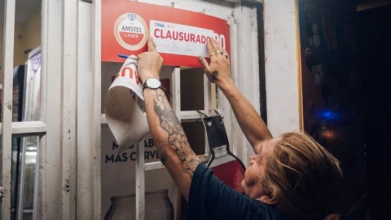 La Municipalidad de C&oacute;rdoba clausur&oacute; kioscos y desarticul&oacute; una fiesta clandestina