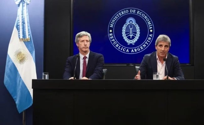 FMI: Caputo se reúne con Georgieva y el mercado duda si el Gobierno podrá cumplir las metas