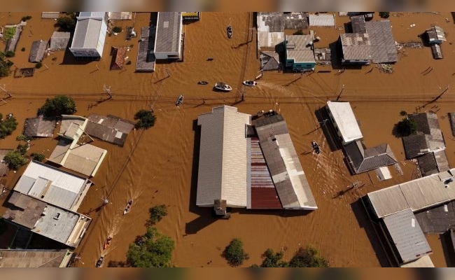 El Gobierno ofreció su "plena colaboración" a Brasil por las inundaciones, pese al tenso vínculo entre Milei y Lula