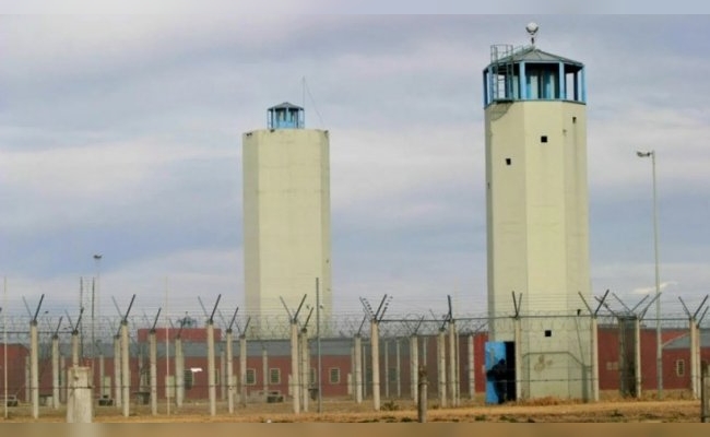 Investigan si el exjefe del Servicio Penitenciario recibe trato preferencial en Bouwer