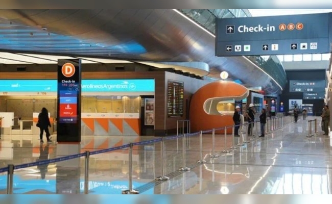 Gremios aeronáuticos comenzaron las Asambleas en Ezeiza antes de lo anunciado y afectaron vuelos reprogramados