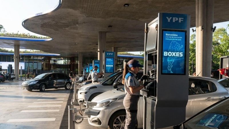 Bajan la nafta y el gasoil: YPF confirmó la modificación de los precios