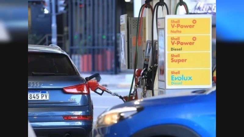 Aumento de los combustibles: cuánto pasó a costar la nafta y el gasoil desde este domingo