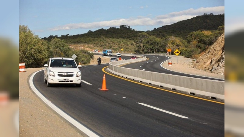 Inauguraron la nueva autovía ruta 5, que une Alta Gracia con el dique Los Molinos