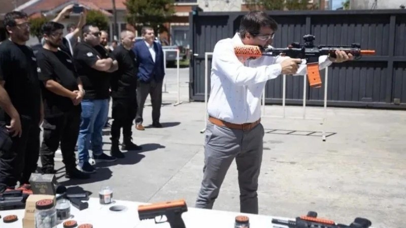 Mar del Plata se prepara para el verano: compran 40 armas no letales para reforzar la seguridad