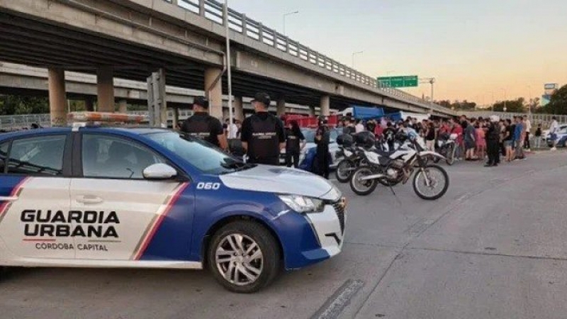 La Guardia Urbana frustró una carrera ilegal en el Kempes