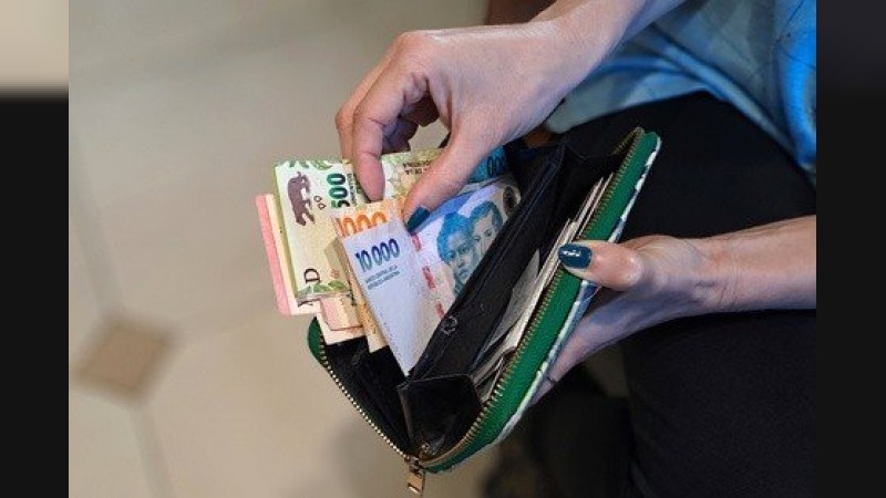 El Gobierno actualizó el salario mínimo, vital y móvil: nuevos montos para 2024 y 2025