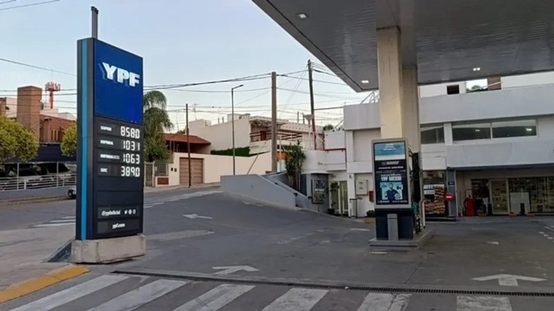 YPF aumentará un 1,75% los precios de los combustibles desde el viernes 3 de enero