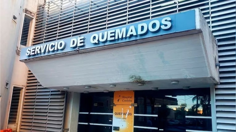 Se incendió un departamento del centro de Córdoba: una mujer de 81 años, internada