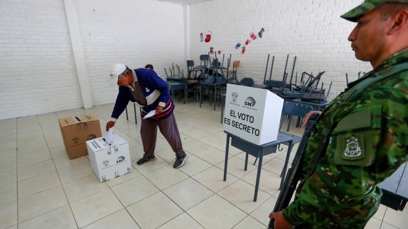 Misión de la OEA descartó indicios de irregularidades en elecciones presidenciales de Ecuador