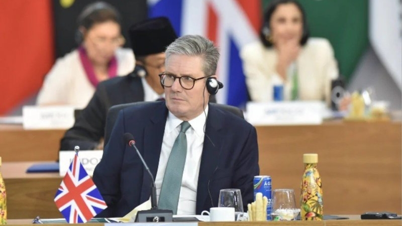 El primer ministro británico se prepara para desplegar tropas en Ucrania
