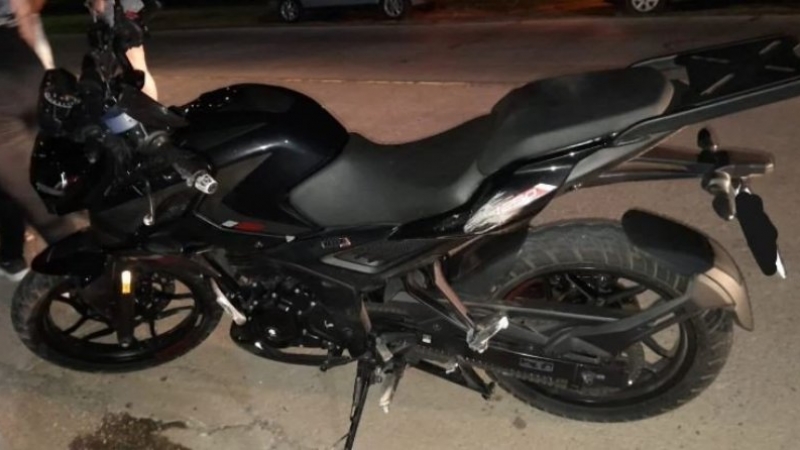 Freyre: Despiste de una moto dejó dos heridos, uno con fractura de clavícula