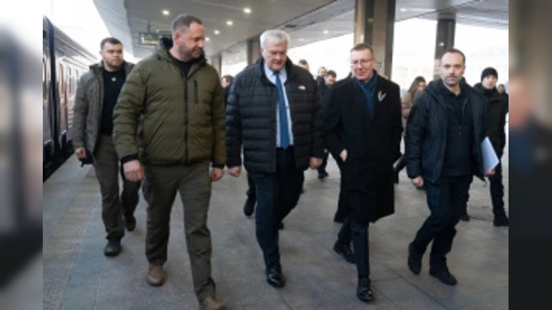 Líderes extranjeros llegaron a Kiev con motivo del tercer aniversario de la crisis bélica Ucrania-Rusia