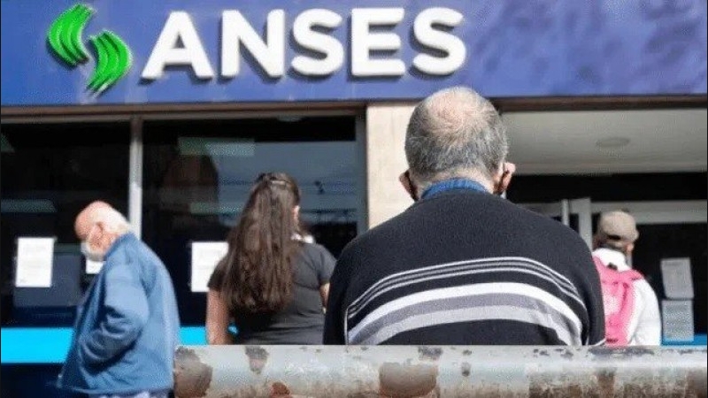 ANSES confirmó la suba del 2.21% para las jubilaciones de marzo