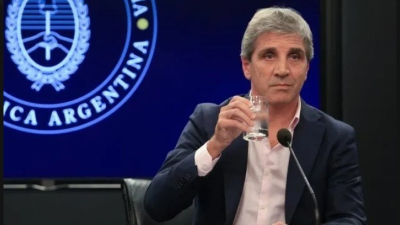 Caputo habló del acuerdo con el FMI y admitió que podría haber "volatilidad"