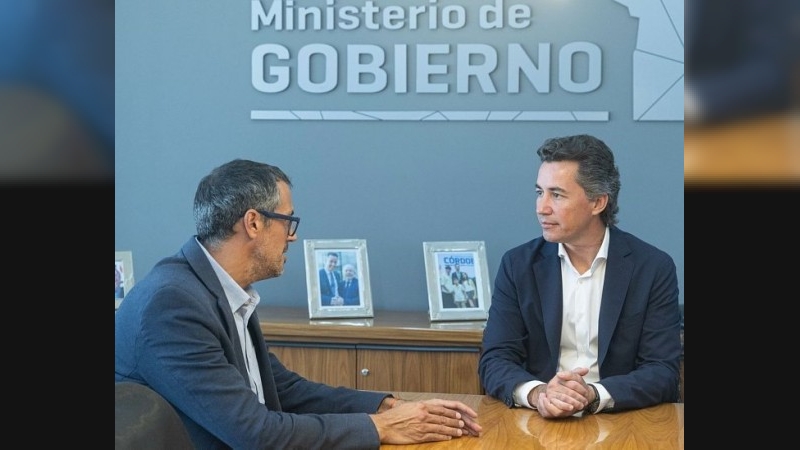 Demarchi acompañó licitaciones de obras viales y se reunió con el Ministro Calvo
