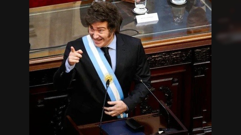 The Wall Street Journal destaca "el milagro económico de Javier Milei", pero pide señales concretas