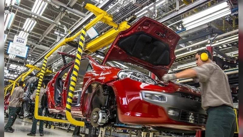La caída de la demanda en Brasil golpea a la industria automotriz argentina
