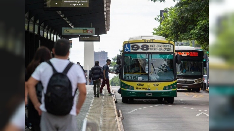 Confirmaron la adhesión de los colectiveros al próximo paro general de la CGT