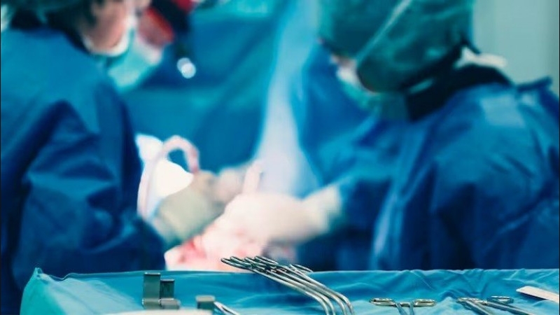 Operación inédita en Córdoba: realizaron una cirugía intrauterina en un bebé de 28 semanas de gestación