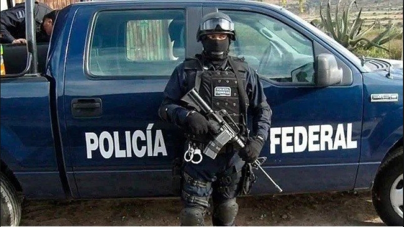 Córdoba: investigan la muerte de una mujer en un patrullero de la Federal