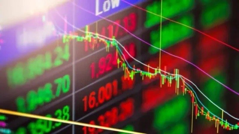 Las acciones argentinas se desploman hasta 13% y el riesgo país se dispara a casi 950 puntos