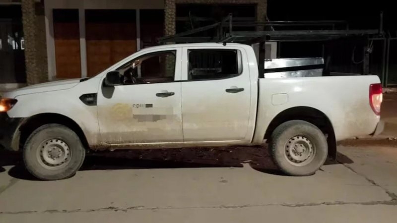 Una adolescente falleció tras caer de la caja de una camioneta