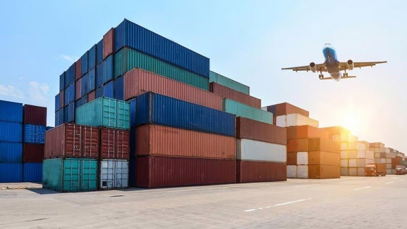 Se frenaron las exportaciones en marzo y hubo una fuerte caída del superávit comercial