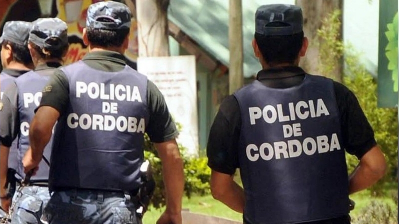 Casi in fraganti: detuvieron a una mujer que robaba ropa en Córdoba