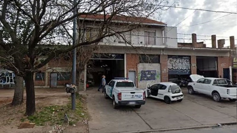 Discutió con su mecánico, lo mató de un balazo y se suicidó
