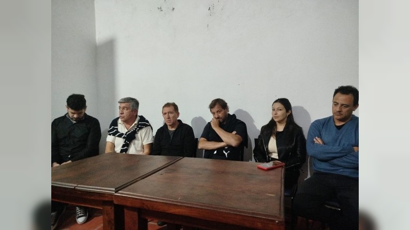 Sin atajos: la UCR no negociará sus valores